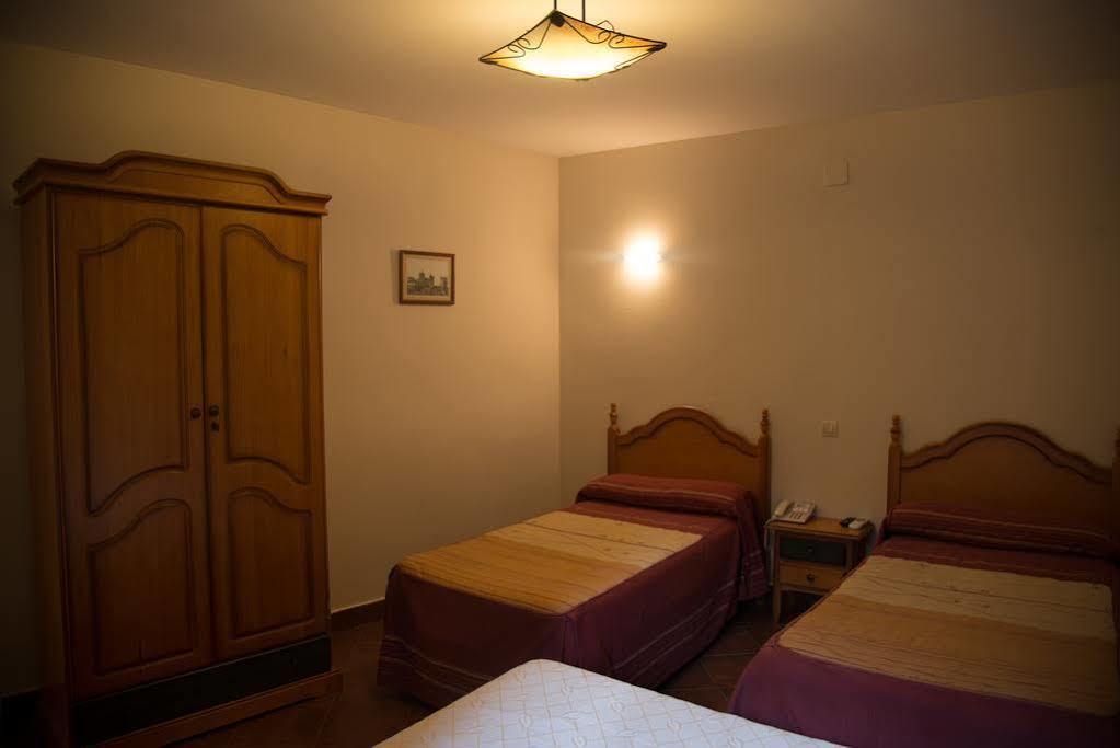 Hostal Hueso ตรูคีโย ภายนอก รูปภาพ