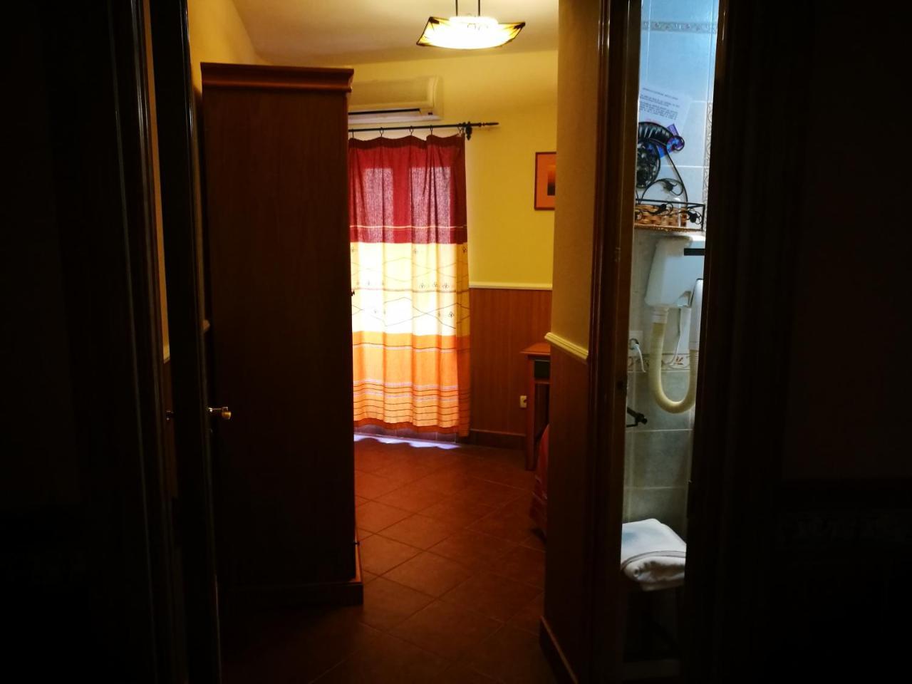 Hostal Hueso ตรูคีโย ภายนอก รูปภาพ